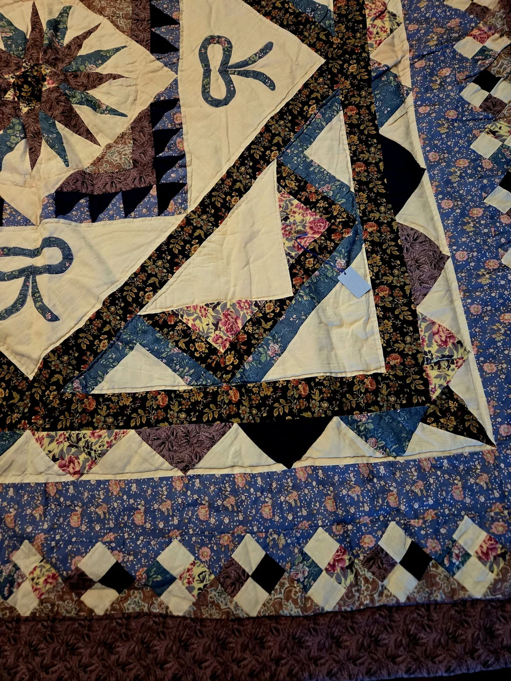 Custom handmade patchwork medallion quilt 1980's SIZE 78